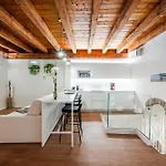 Aria Arena Duplex - Up To 8 Pax * Βερόνα