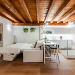 Διαμέρισμα Aria Arena Duplex - Up To 8 Pax Βερόνα