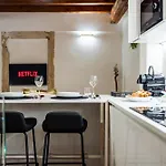 Aria Arena Duplex - Up To 8 Pax Διαμέρισμα Βερόνα