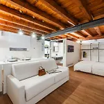 Διαμέρισμα Aria Arena Duplex - Up To 8 Pax Βερόνα