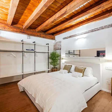 Aria Arena Duplex - Up To 8 Pax Appartamento