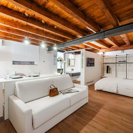 Appartamento Aria Arena Duplex - Up To 8 Pax Verona