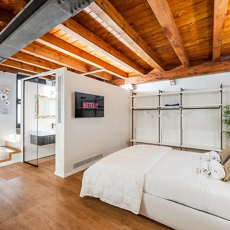 Aria Arena Duplex - Up To 8 Pax * Βερόνα