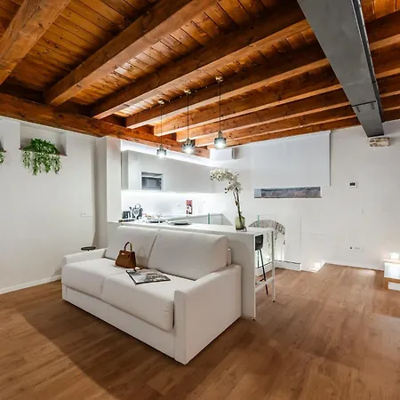 Appartamento Aria Arena Duplex - Up To 8 Pax